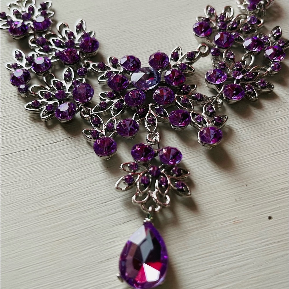 Purple jewel necklace